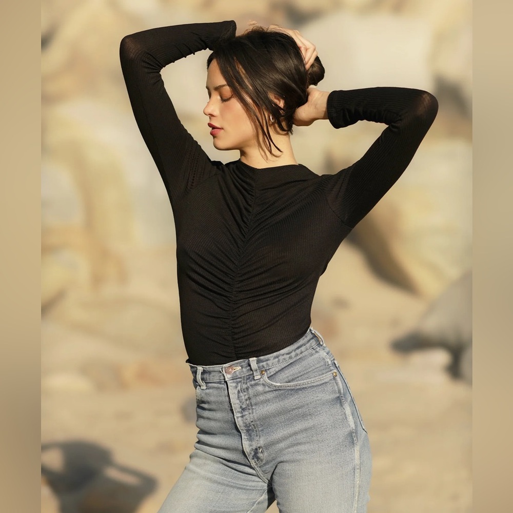 Nightcap Free People Black Ribbed Ruched Lightweight Long Sleeve Top L